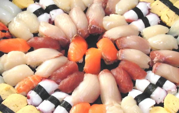 宅配寿司のポスティング効果とは？保存版メニューでリピーターを増やす方法