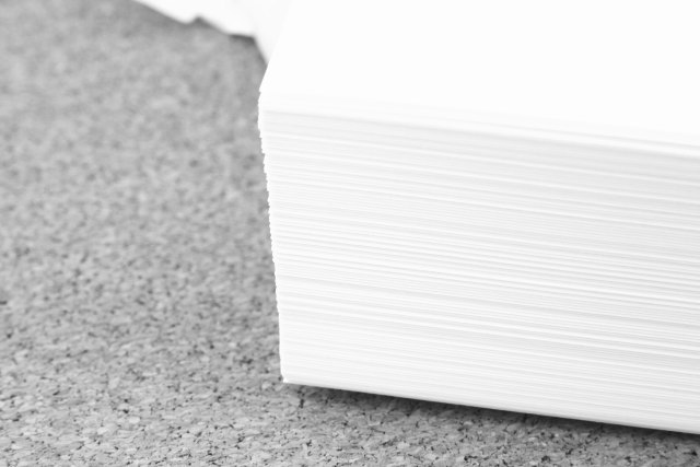 チラシ裏面の作り方で集客率アップ！効果的な両面チラシの活用法とポイント